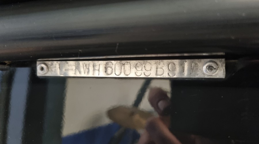 Schitterende en z&eacute;&eacute;r complete Maxima 600 Orange Edition