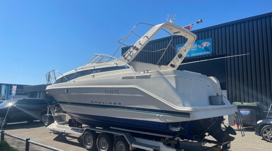 Bayliner 2855 (z&eacute;&eacute;r compleet)